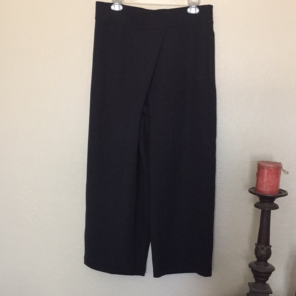 Lululemon black pants size 10